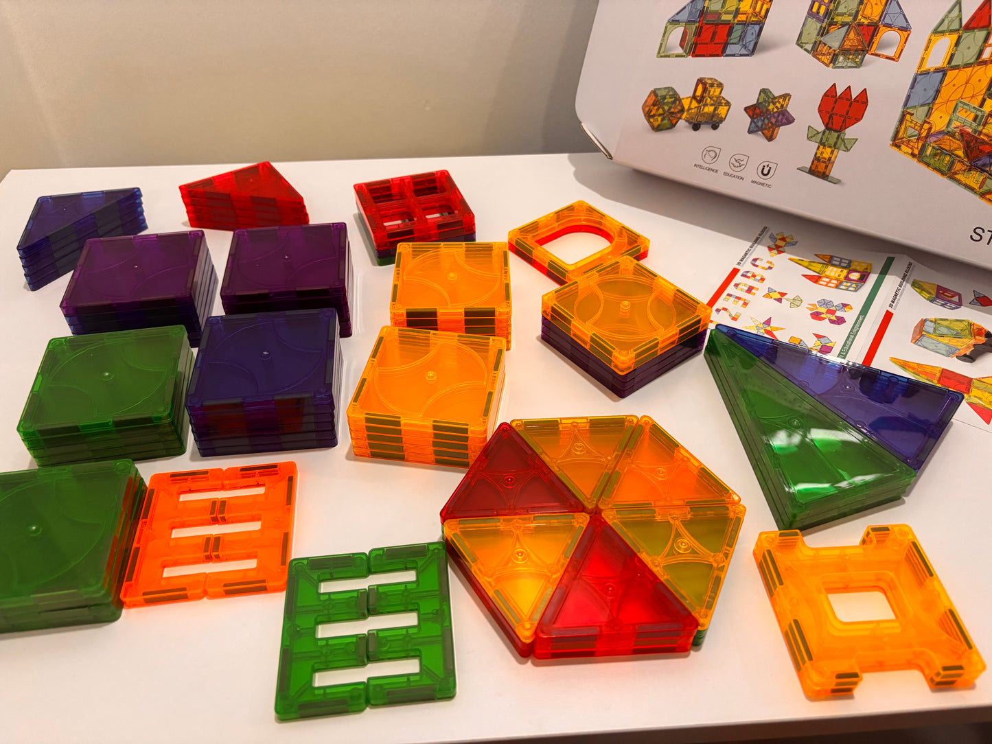 88 Parça Dekoratif Manyetik Yapı Blokları-STEAM Eğitici Karo Oyun Seti (7.5 Cm)