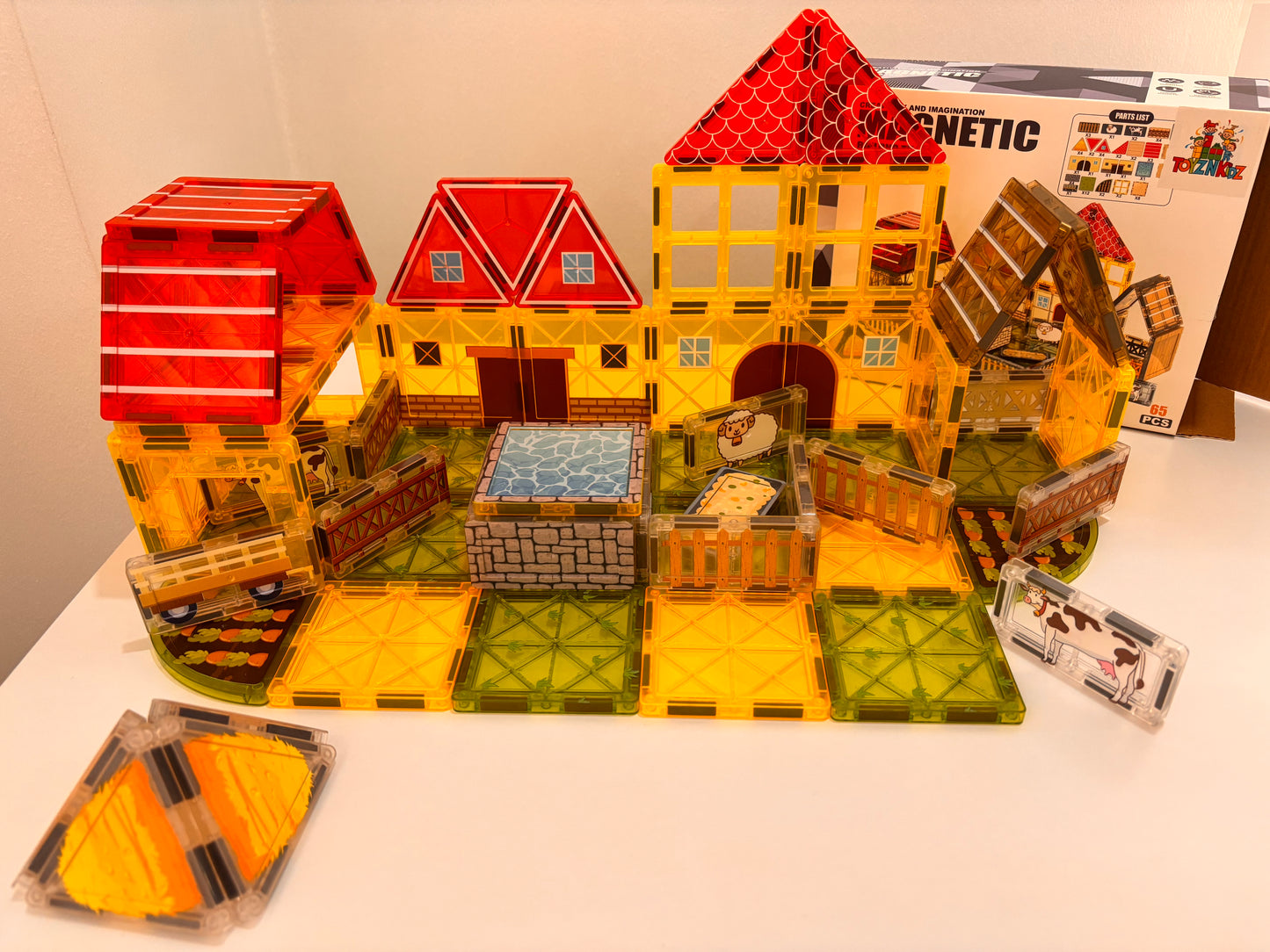 65 Parça Çiftlik Evi Temalı Manyetik Yapı Blokları-STEAM Eğitici Karo Oyun Seti (7.5 Cm)