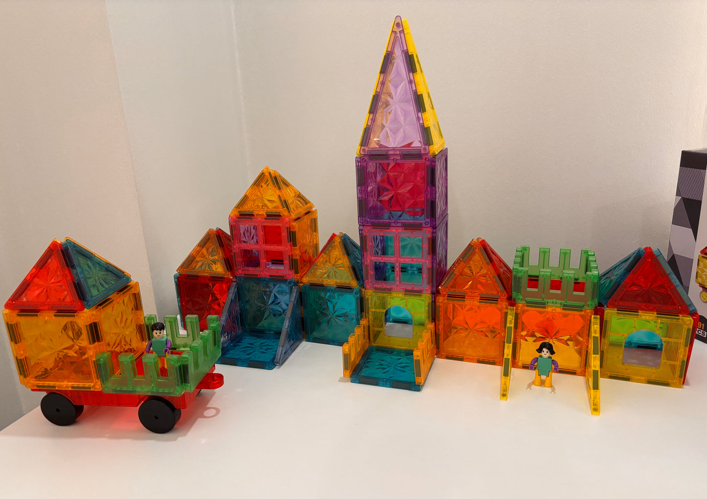 91 Parça Arabalı Elmas Yüzey Manyetik Yapı Blokları-STEAM Eğitici Karo Oyun Seti (7.5 Cm)