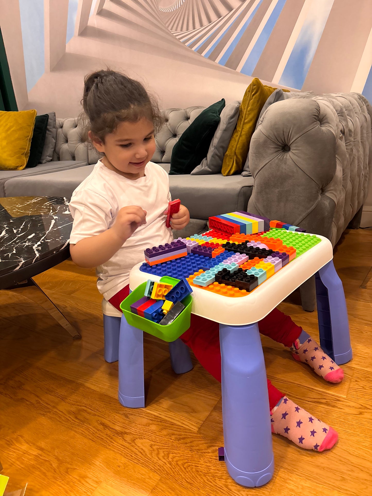 Sandalyeli Aktivite Masası Legolu 64 Parça