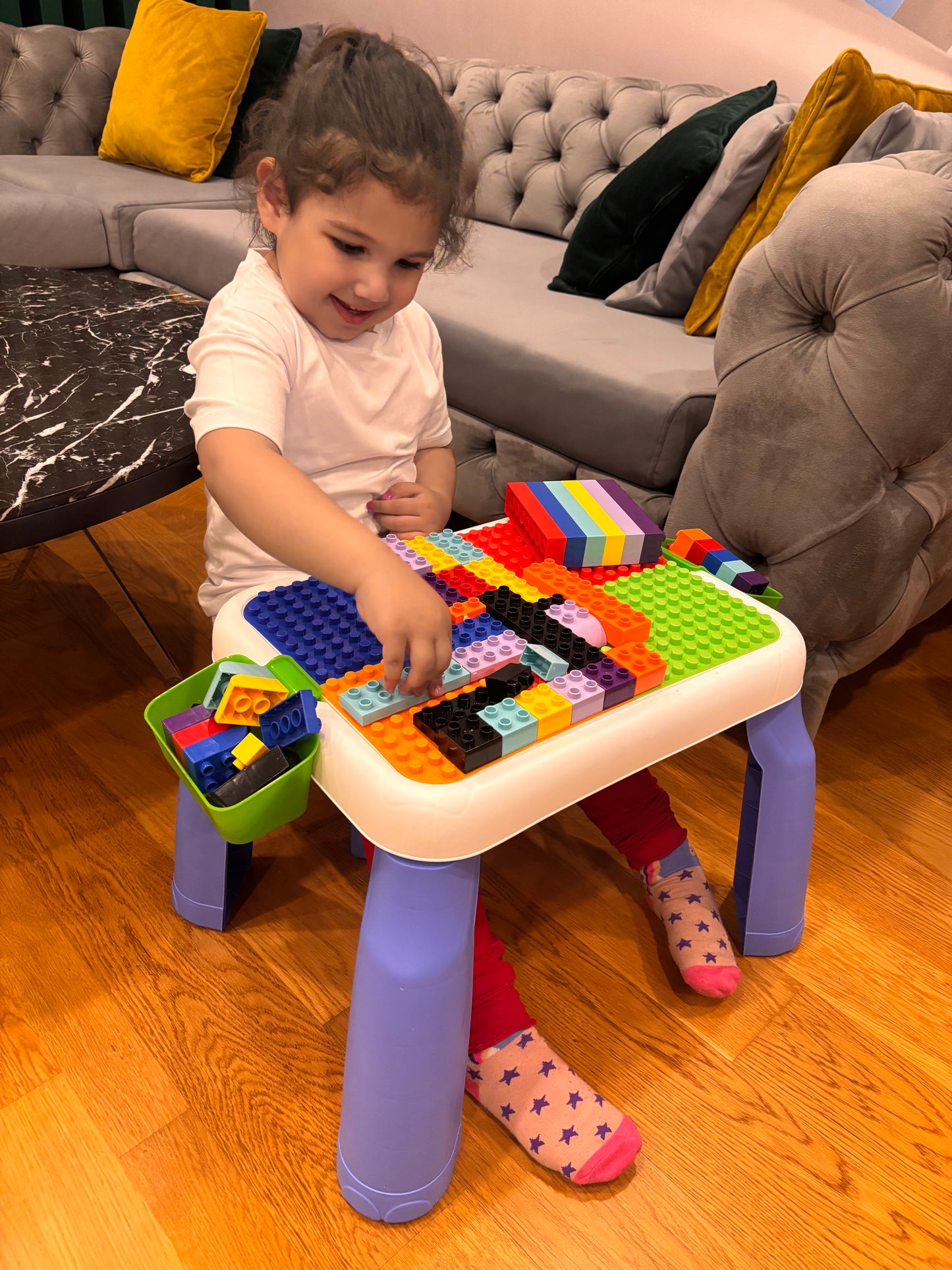 Sandalyeli Aktivite Masası Legolu 64 Parça