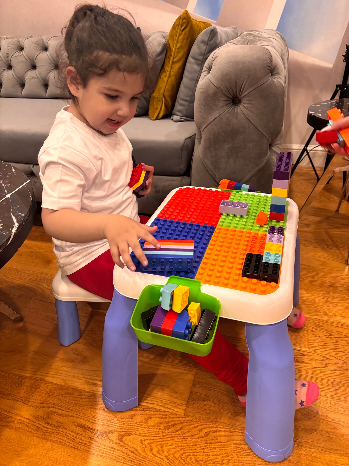 Sandalyeli Aktivite Masası Legolu 64 Parça