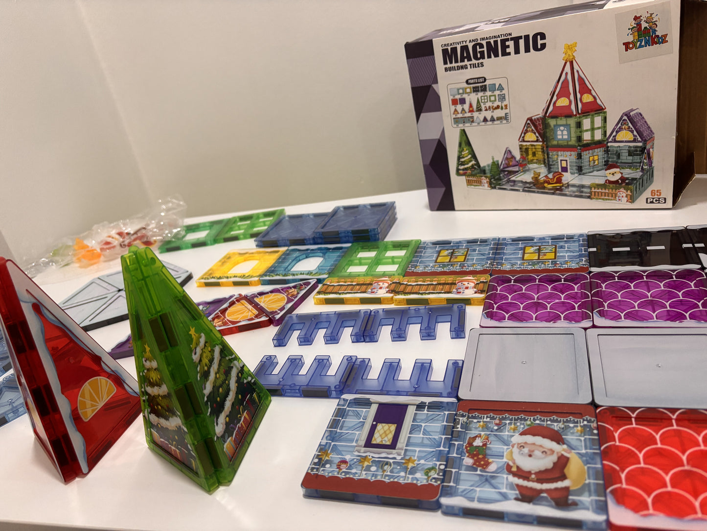 65 Parça Noel Evi Manyetik Yapı Blokları-STEAM Eğitici Karo Oyun Seti (7.5 Cm)