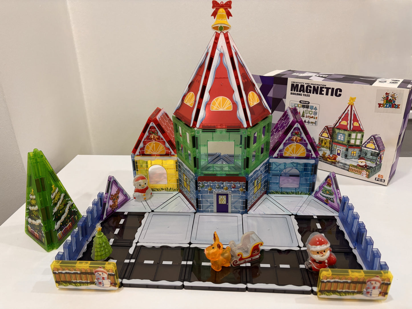 65 Parça Noel Evi Manyetik Yapı Blokları-STEAM Eğitici Karo Oyun Seti (7.5 Cm)