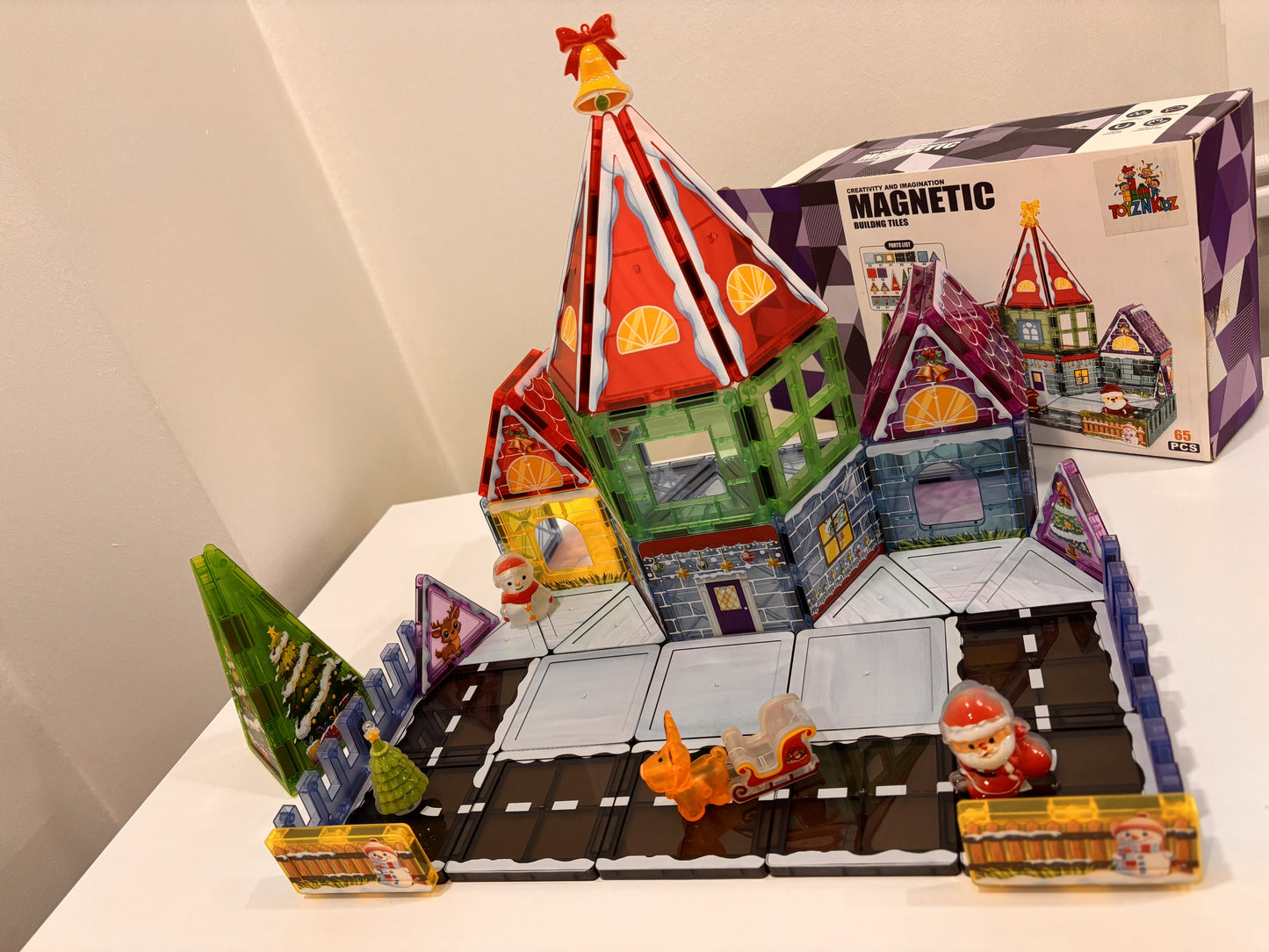 65 Parça Noel Evi Manyetik Yapı Blokları-STEAM Eğitici Karo Oyun Seti (7.5 Cm)